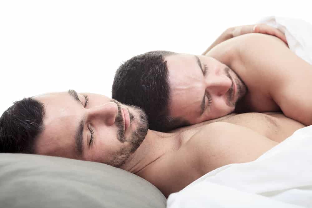 Pareja gay acostados